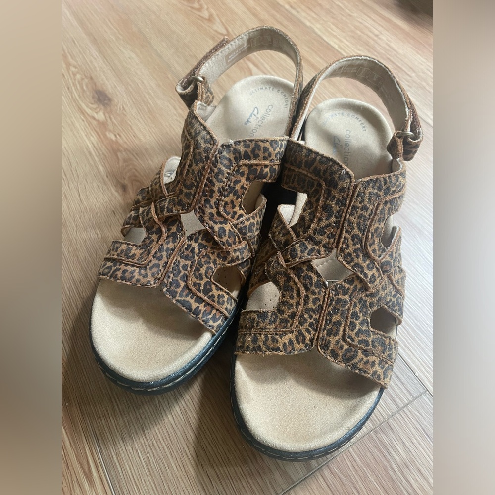 Clarks leopard print lightweight wedge sandal, 7.5